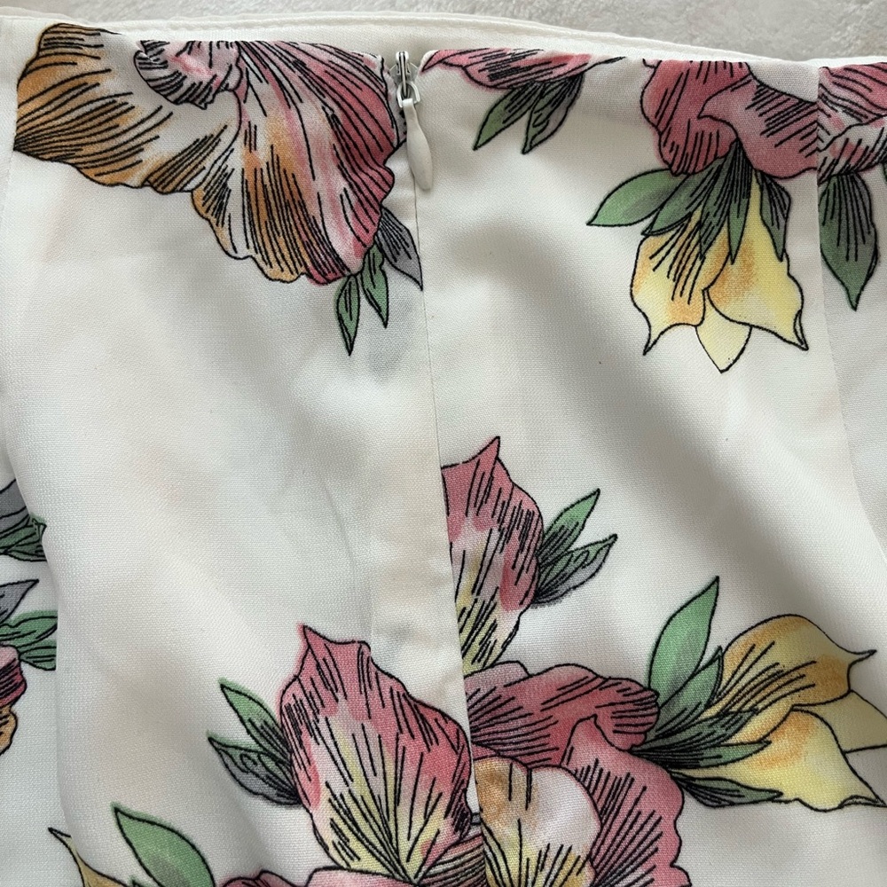 NWT. Superdown • ESSIE ONE SHOULDER DRESS - Picture 5 of 6